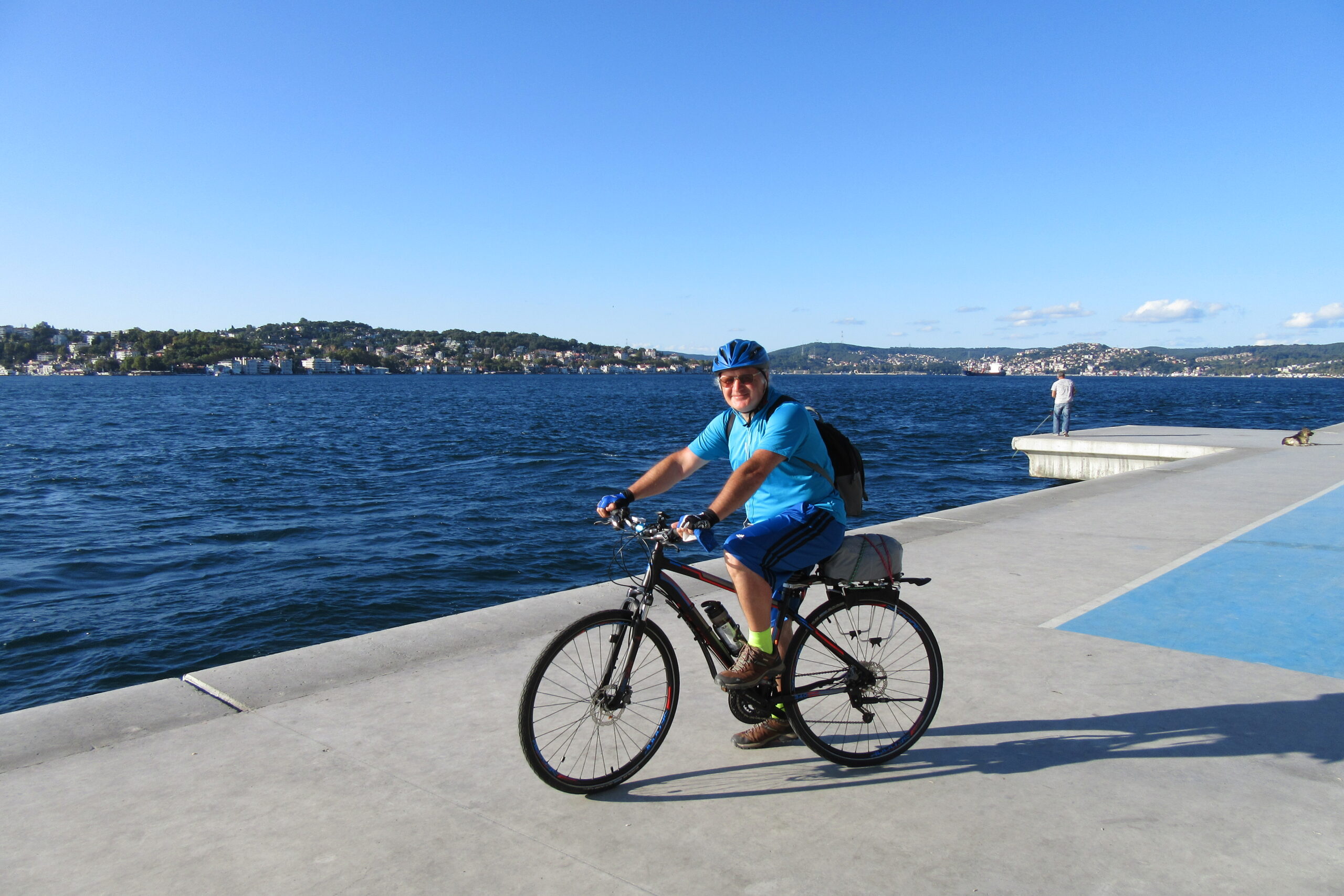 Beylerbeyi’nde Midye Tava Yiyip Göksu’da Çay İçmeye