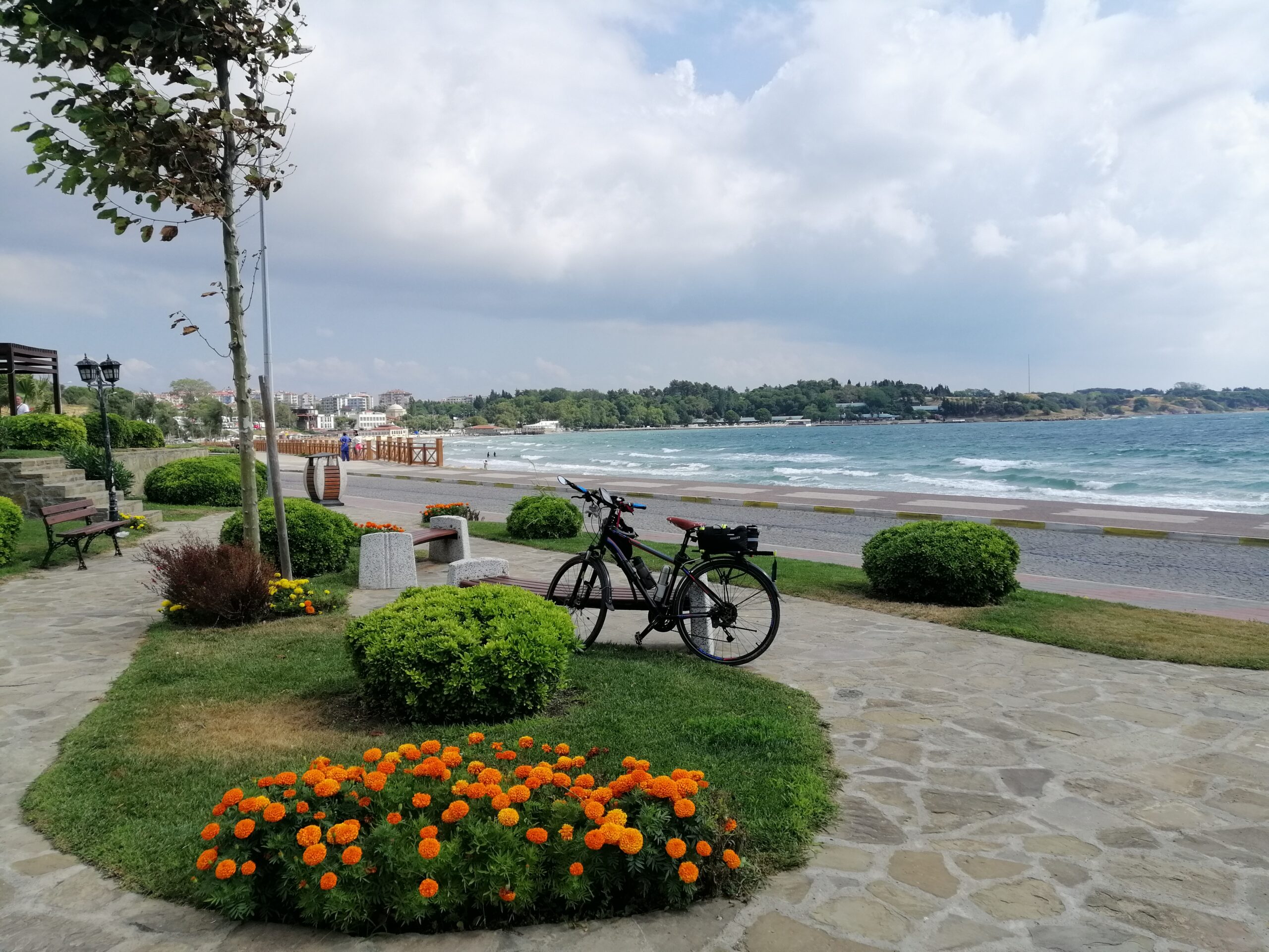 Resimler Çizsek Rengârenk Güzel Geleceğimize