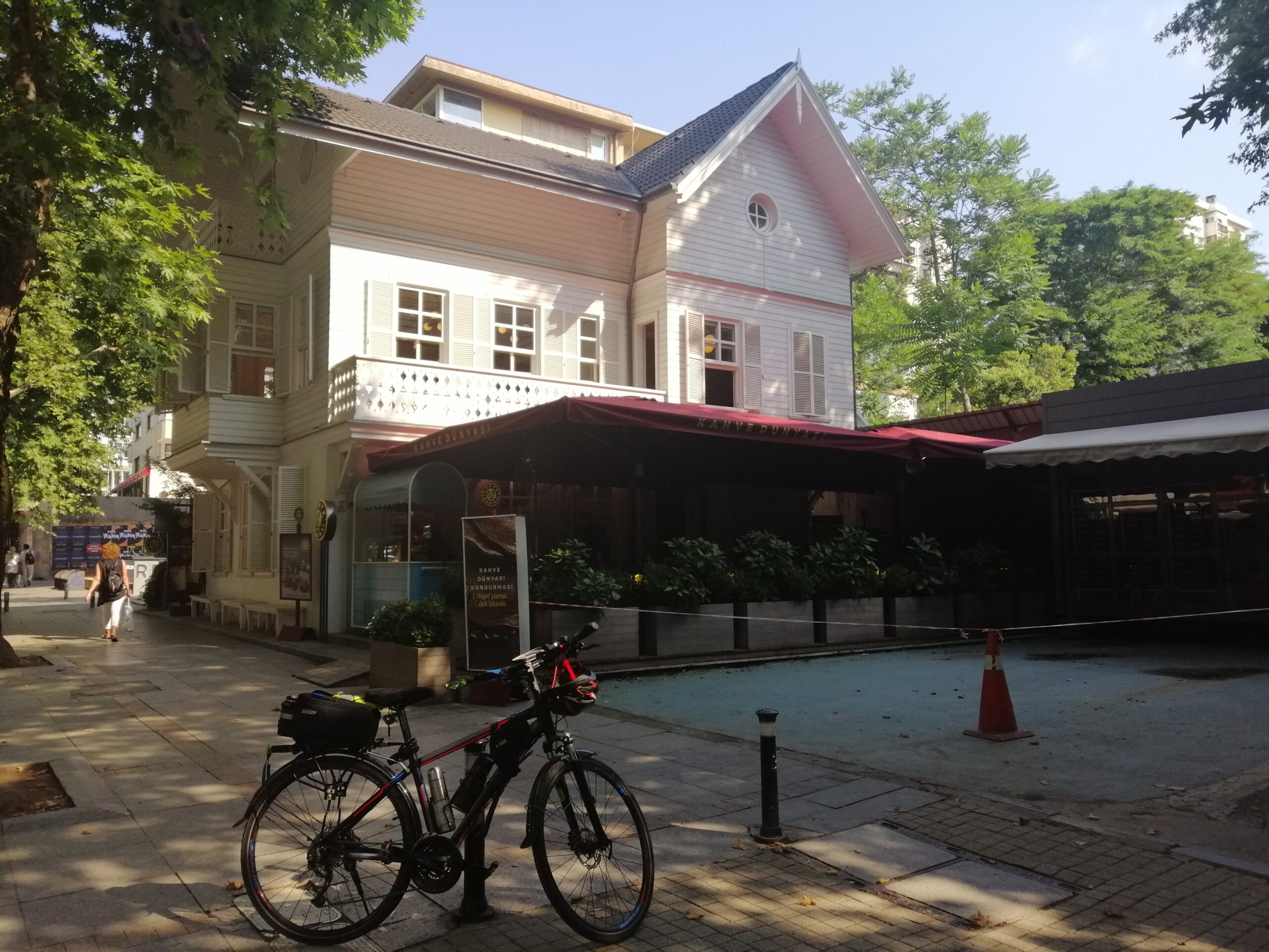 Köşksüz Dünyada Ninemin Köyü ~ Merdivenköy