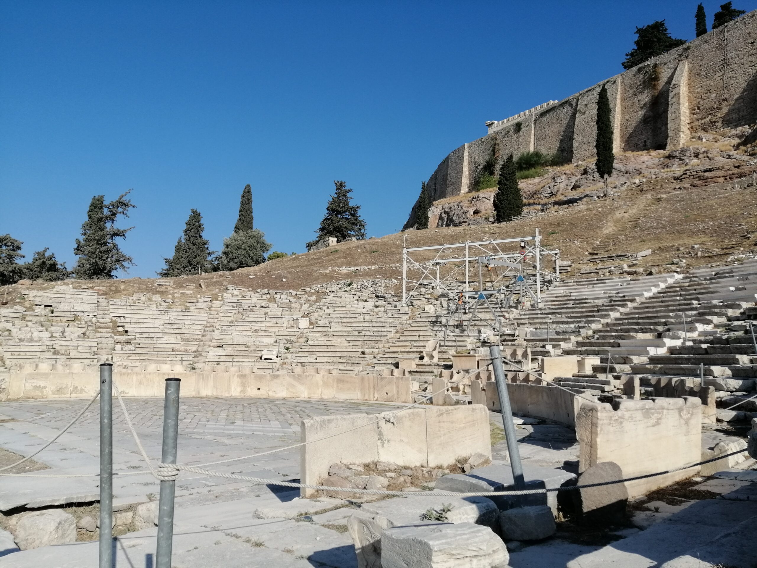 Akropolis ~ Dionysos Tapınağı