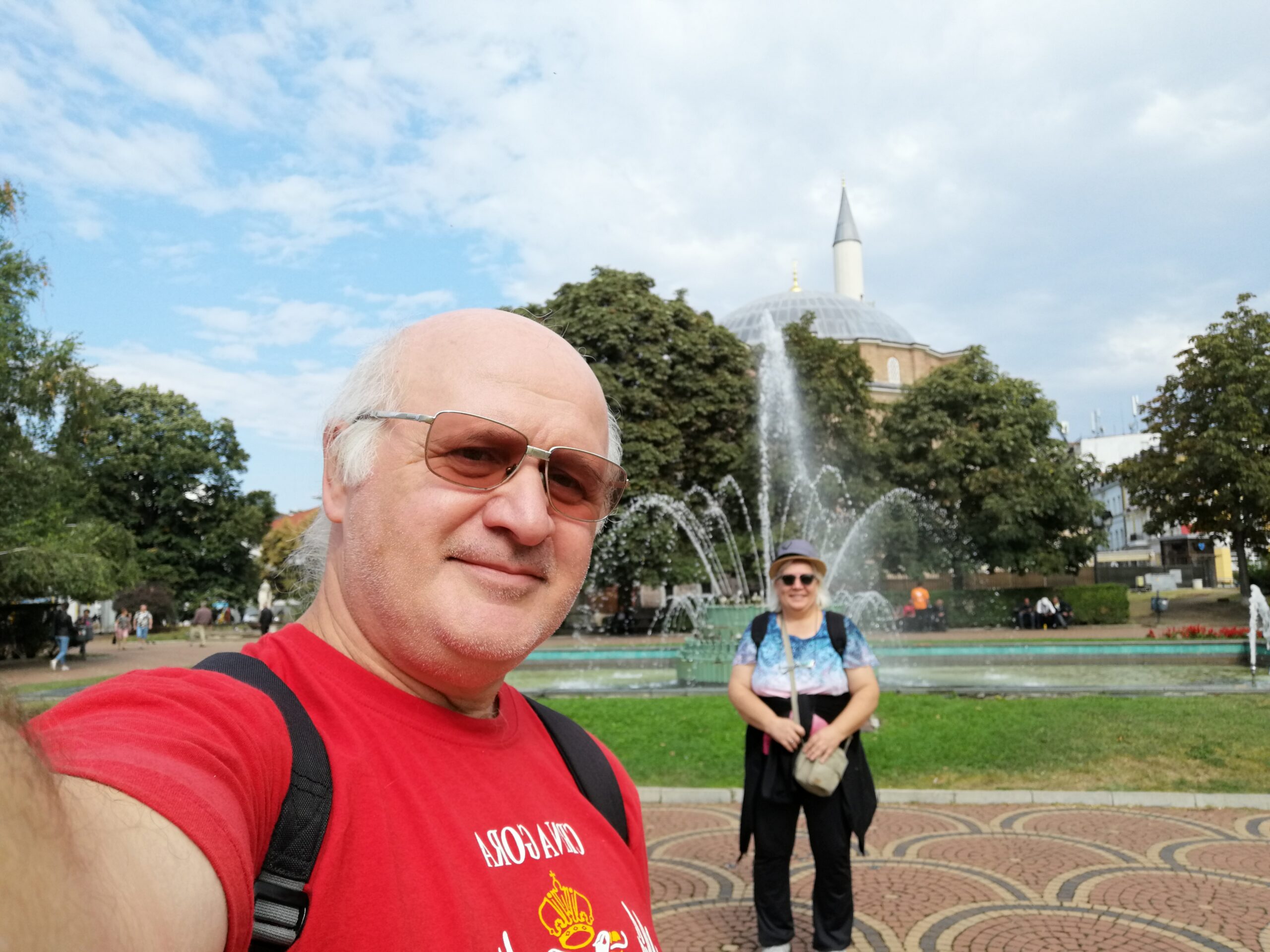 Hiç Durup Dinlenmeyen Hür Hayaletiz