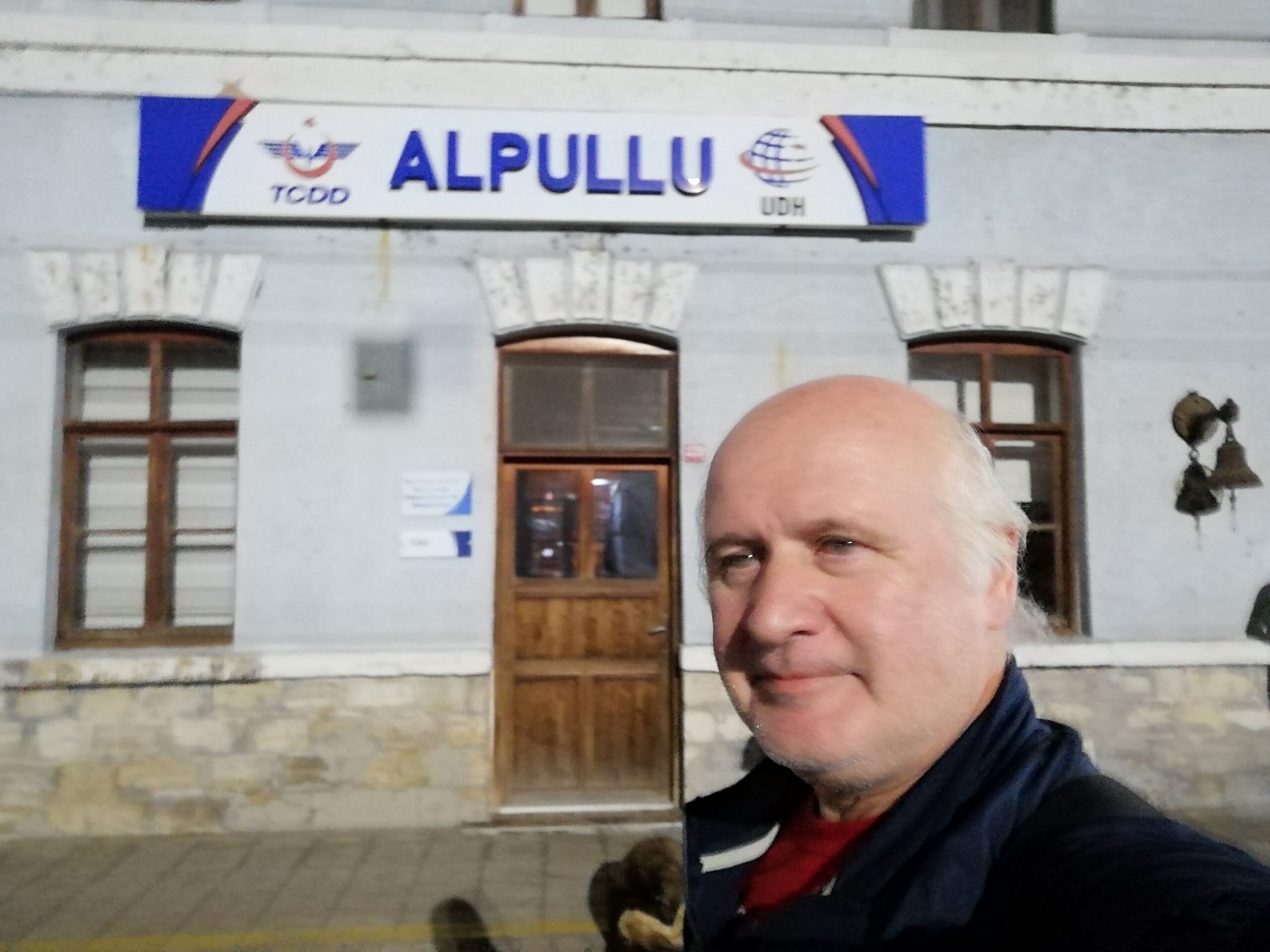 Alpullu’da Bulgar Taksiler Pul Olmuş Kıyak İstasyon Görevlisi Ercan Kardeşten