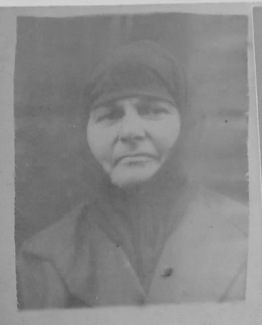 Münevver Bir Kadın “Münevver Nine”