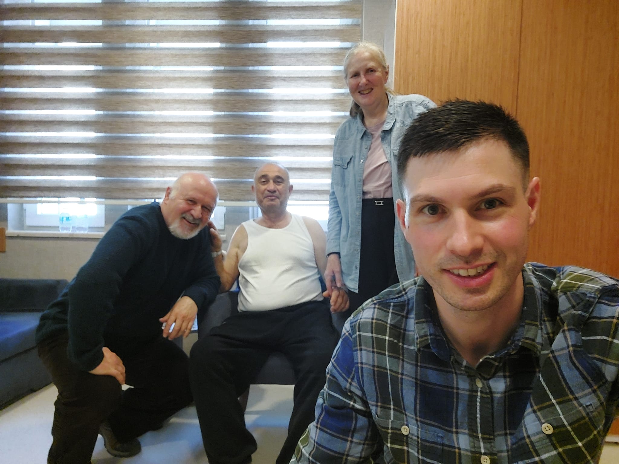 Biz Aslında Kuşlardan da Miniğiz Yeter ki Sağlığımız Gücünde Olsun