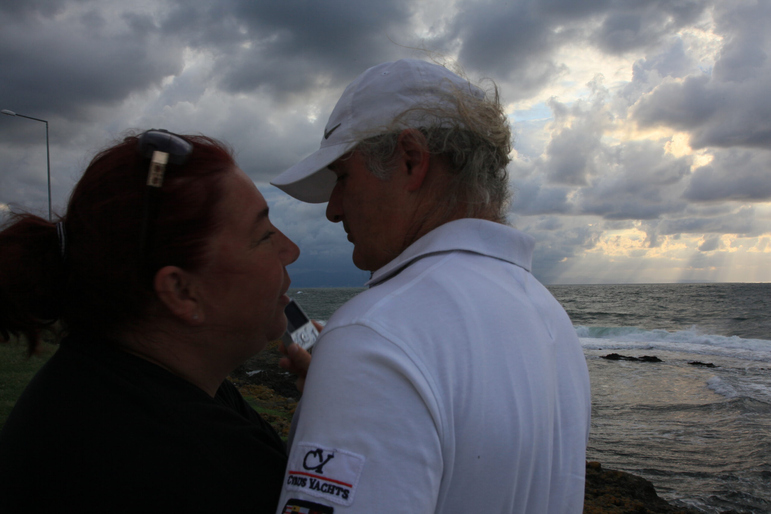 Fakat Emel’ciğim Bu Derin Bir Tutku