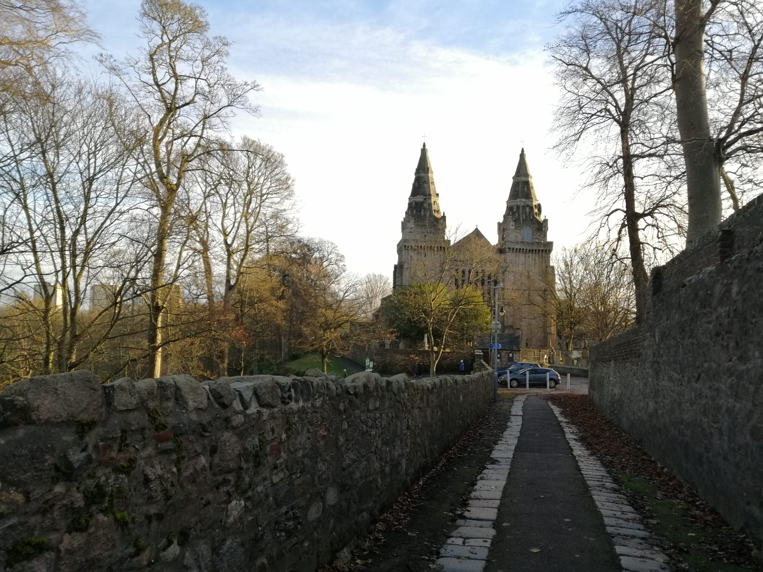 Beş Asırlık “St Machar’s Cathedral” İki Kulesi ile Etkileyici
