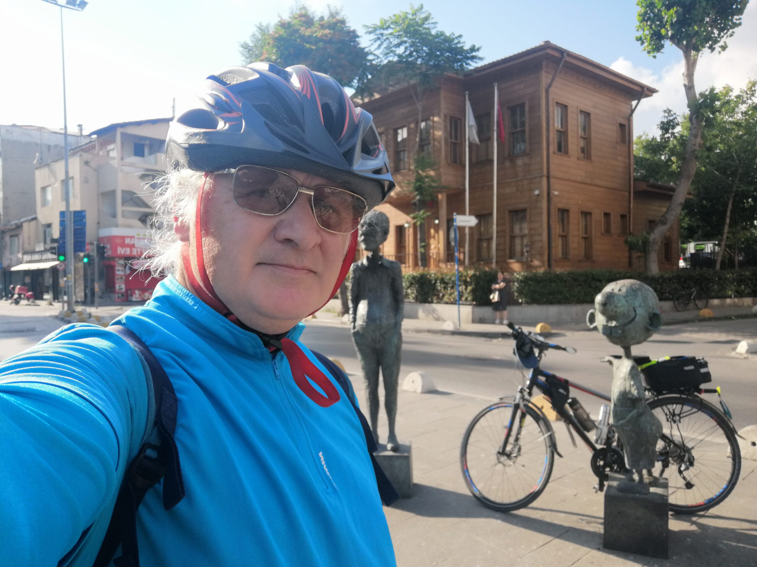 Gezenti Şeref’in Sevimli Bisikleti